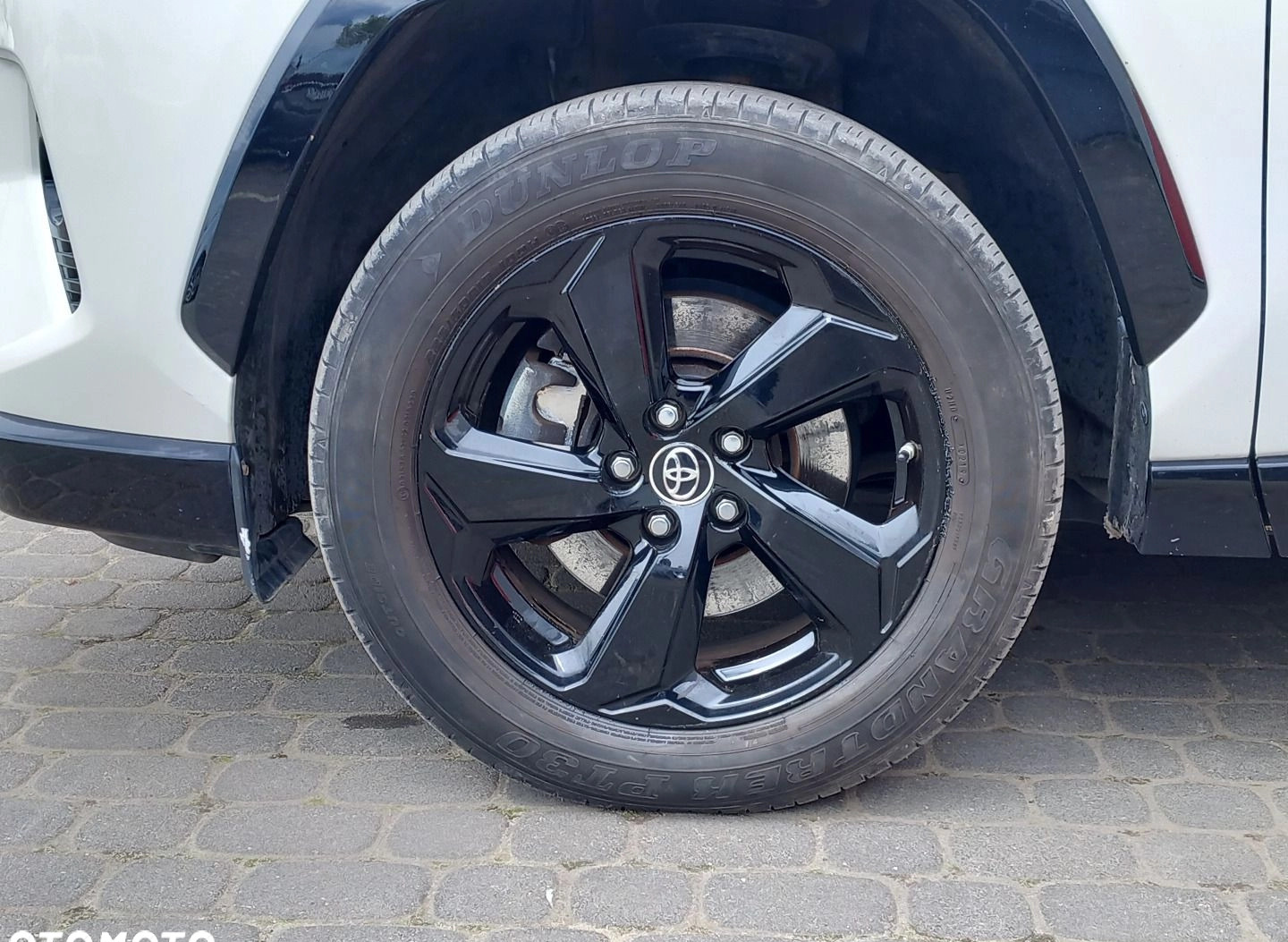 Toyota RAV4 cena 142900 przebieg: 66363, rok produkcji 2019 z Niepołomice małe 529